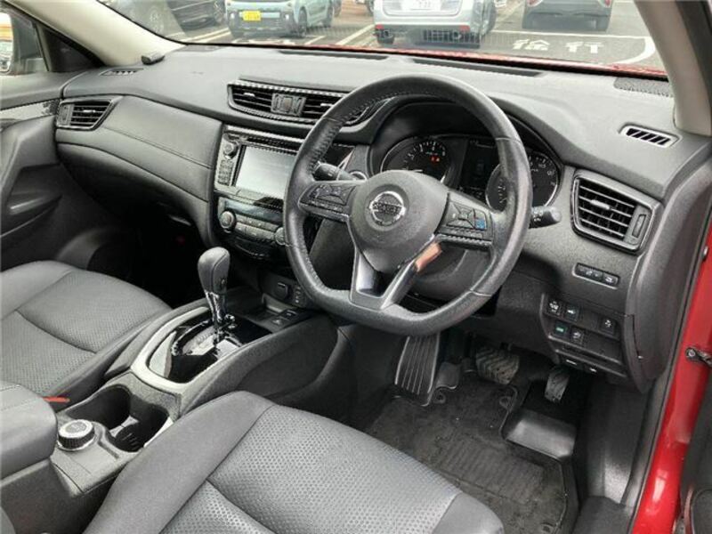 X-TRAIL