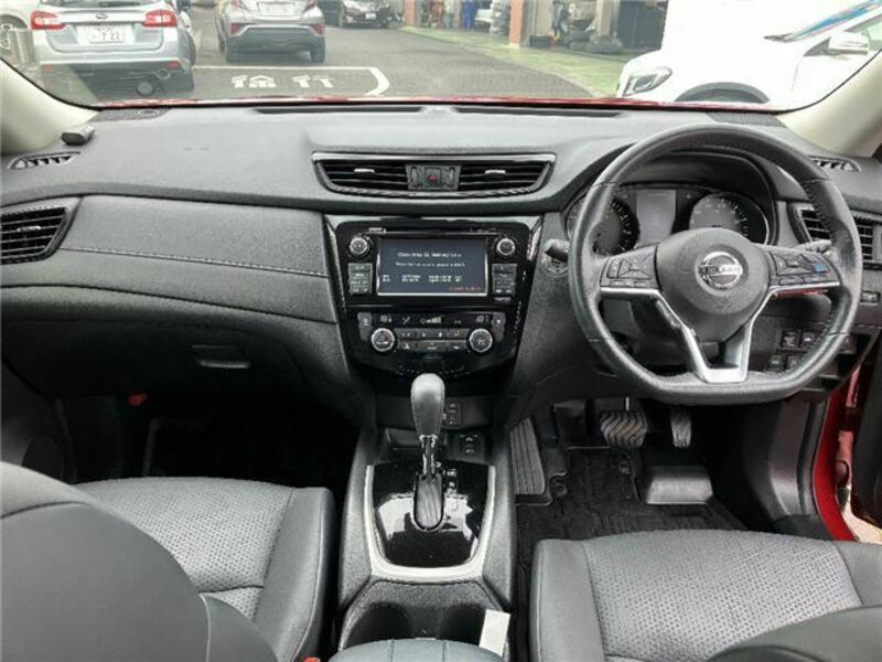 X-TRAIL