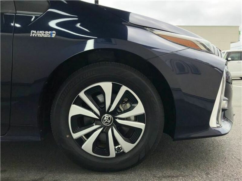 PRIUS PHV