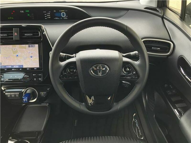 PRIUS PHV