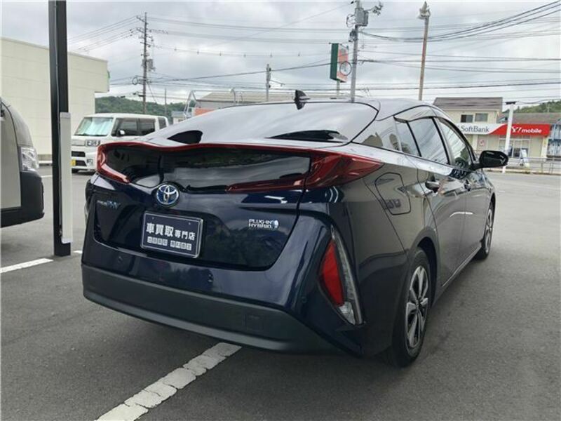 PRIUS PHV