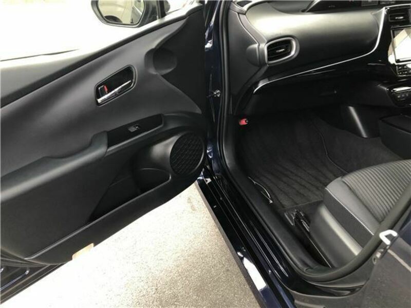 PRIUS PHV