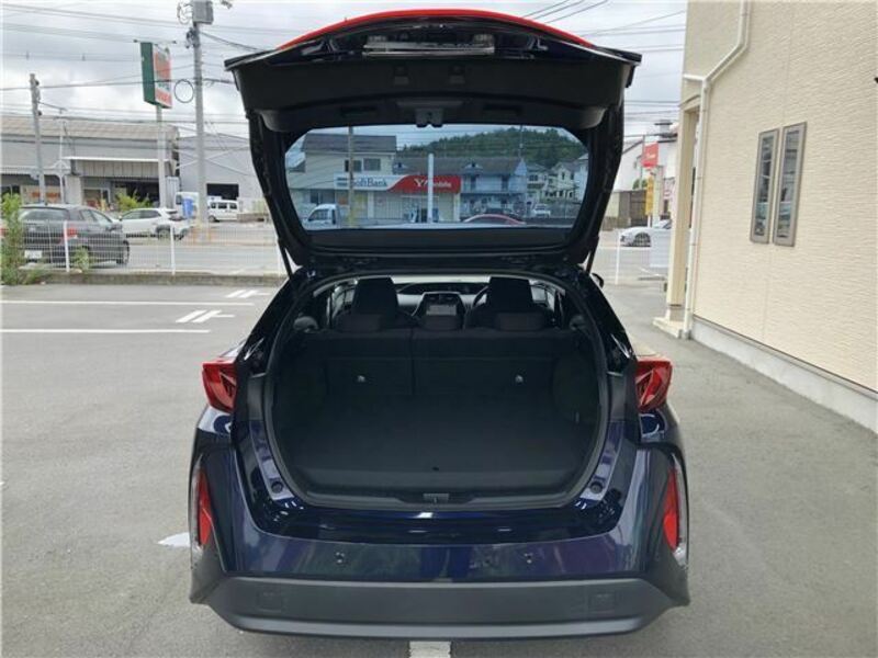 PRIUS PHV
