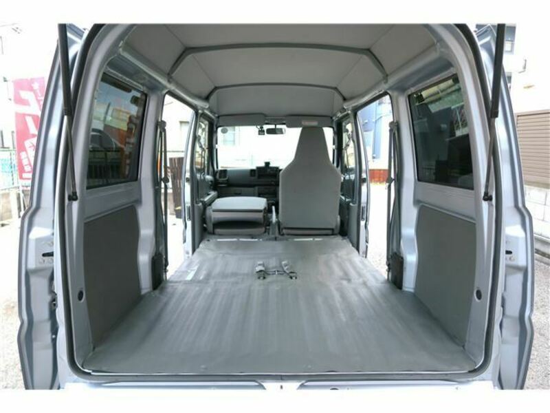 MINICAB VAN