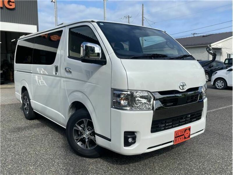 TOYOTA HIACE