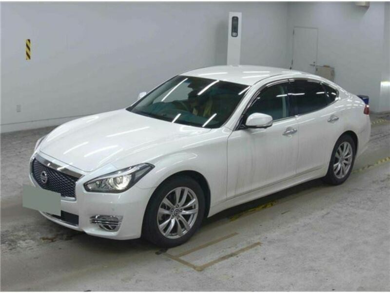 NISSAN FUGA