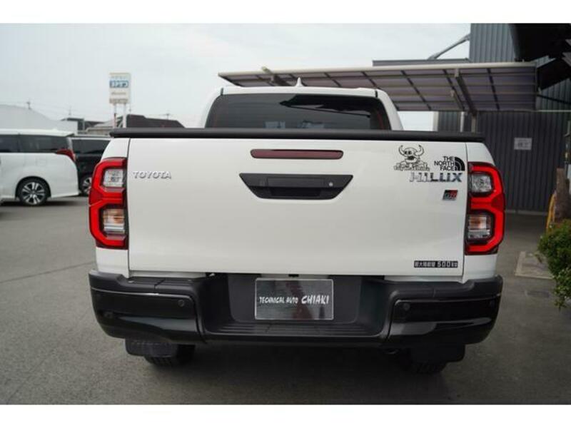 HILUX