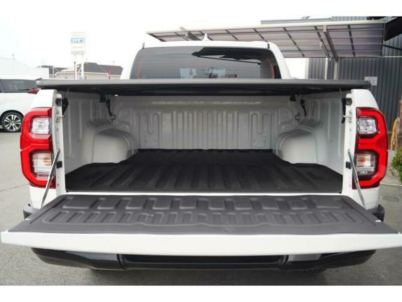 HILUX