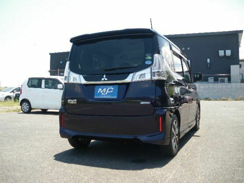 DELICA D2