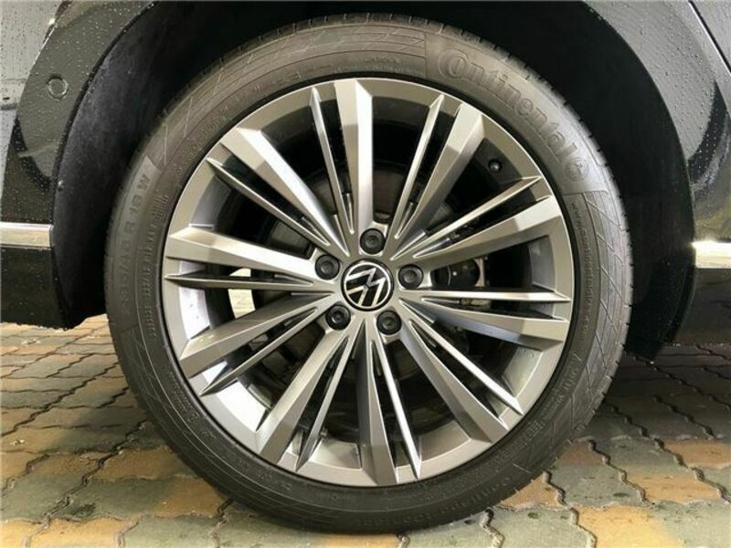 PASSAT VARIANT