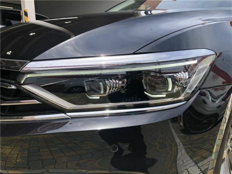 PASSAT VARIANT