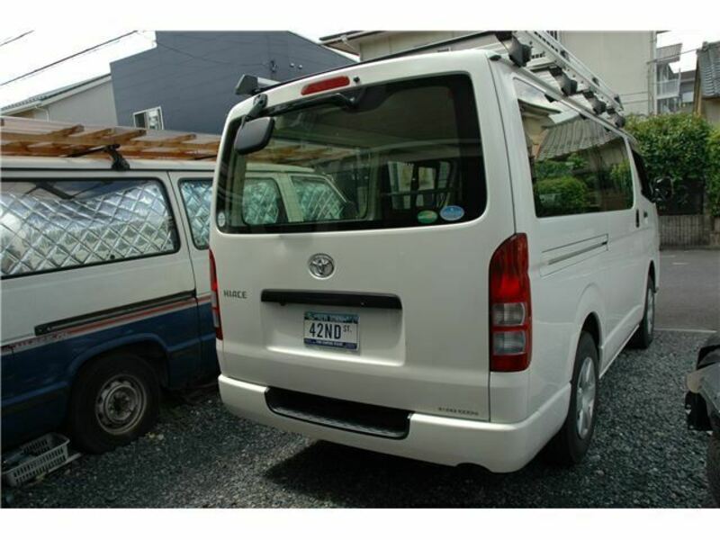 HIACE VAN