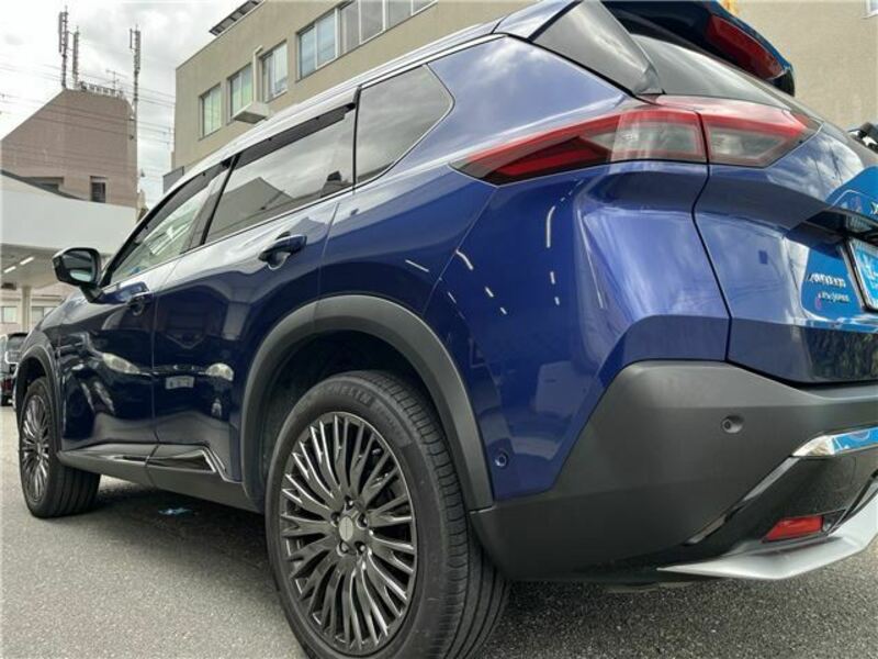 X-TRAIL