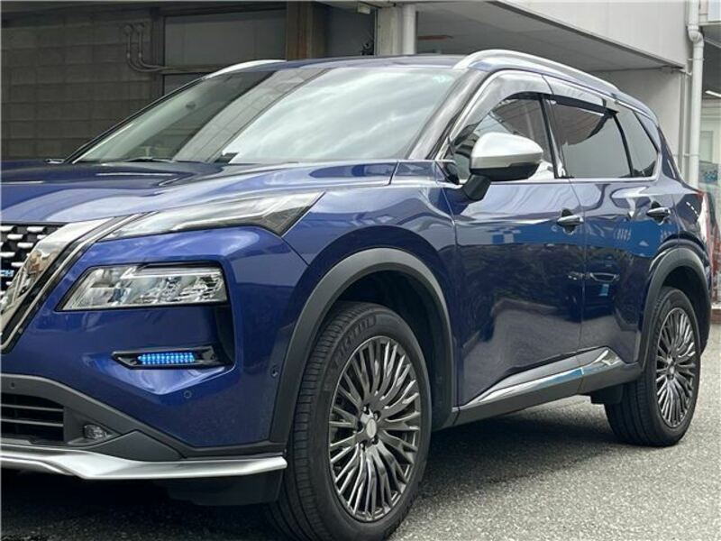 X-TRAIL