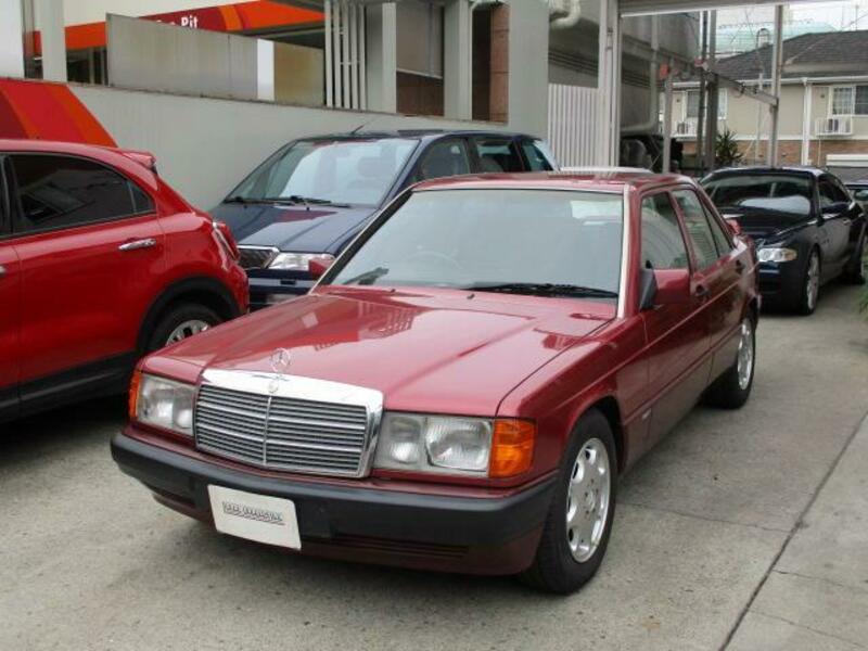 MERCEDES-BENZ 190 CLASS