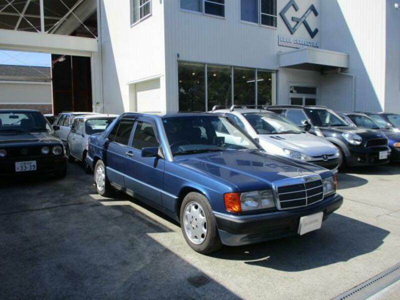 MERCEDES-BENZ 190 CLASS