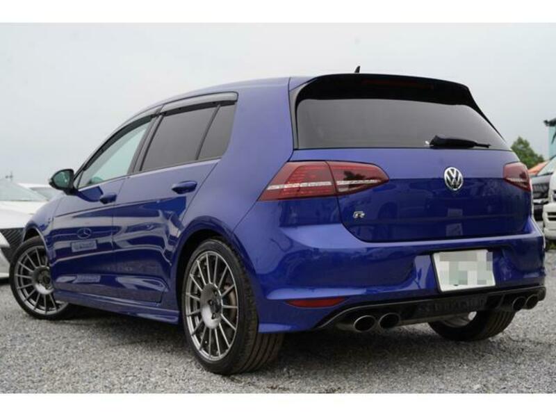 GOLF R