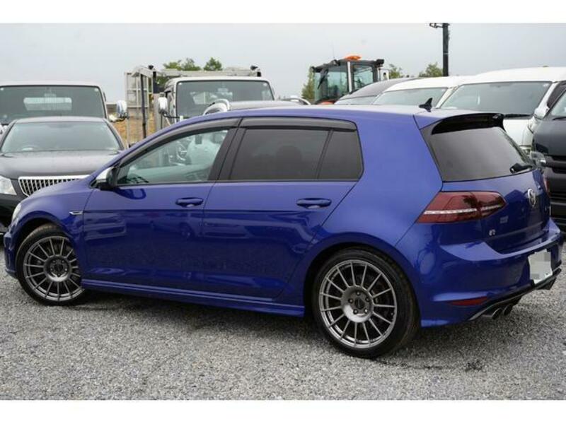 GOLF R