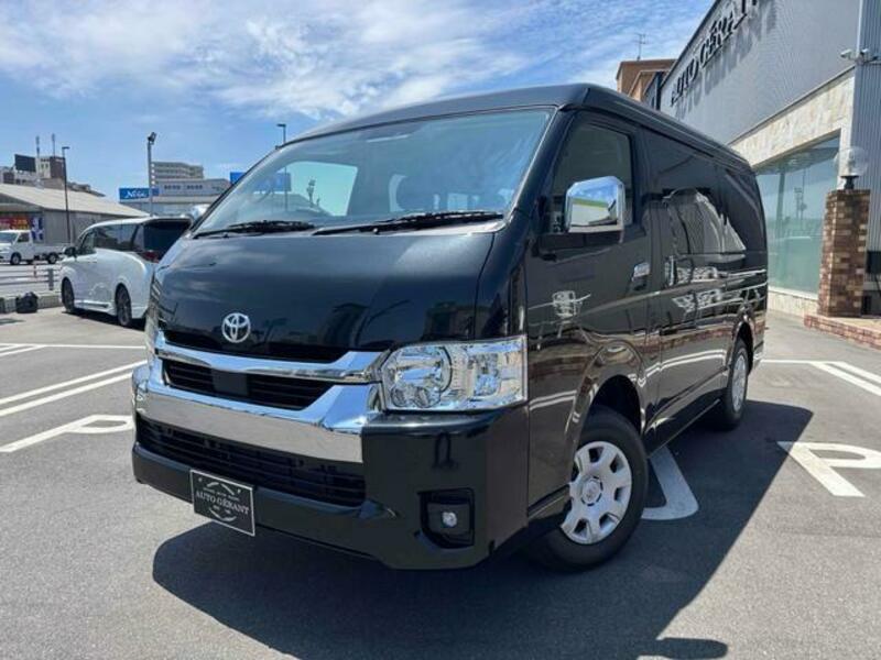 TOYOTA HIACE WAGON