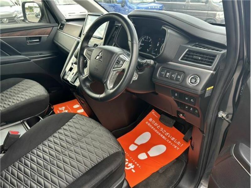 DELICA D5