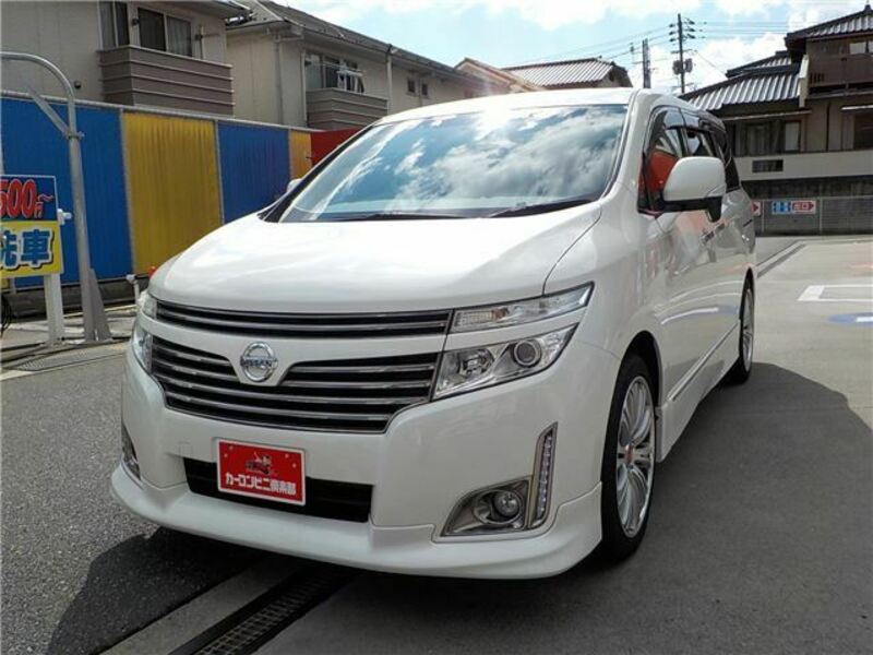 NISSAN ELGRAND