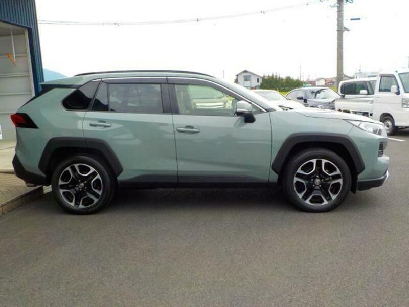 RAV4