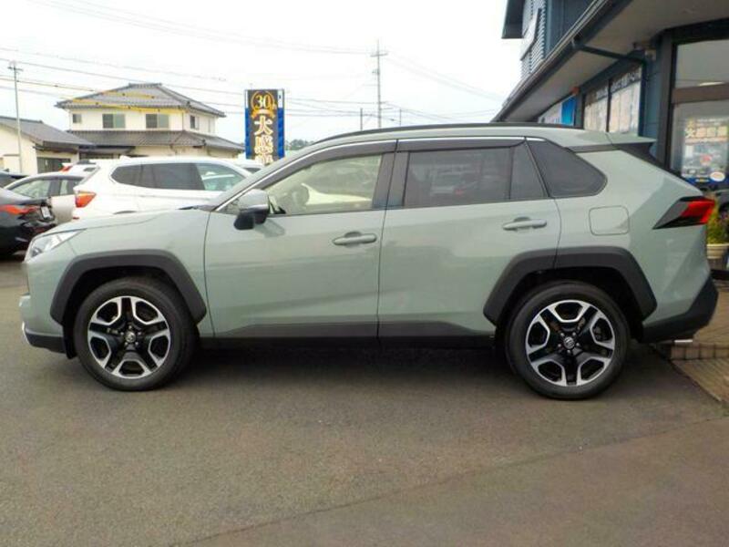 RAV4