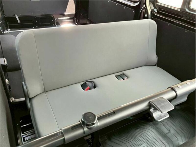 CARAVAN VAN