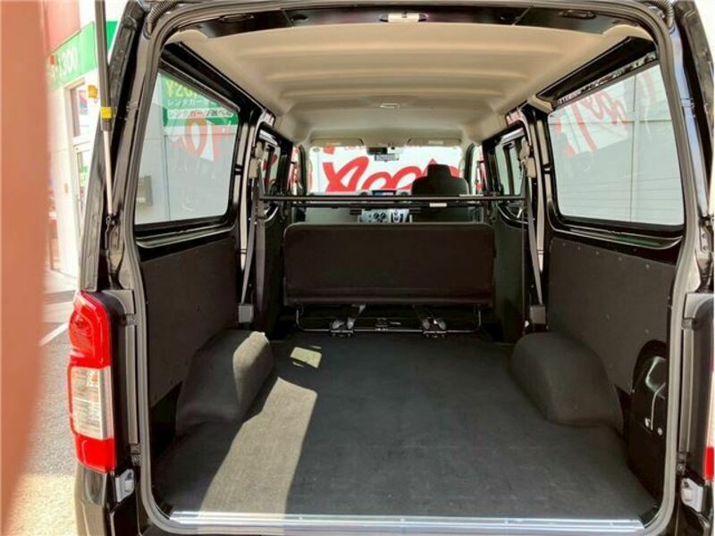 CARAVAN VAN
