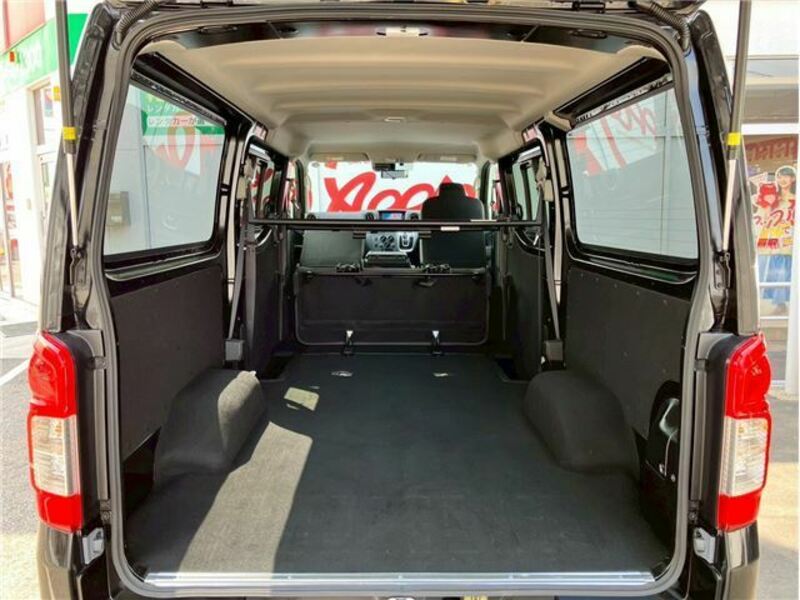 CARAVAN VAN
