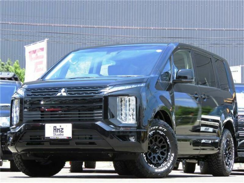 MITSUBISHI DELICA D5