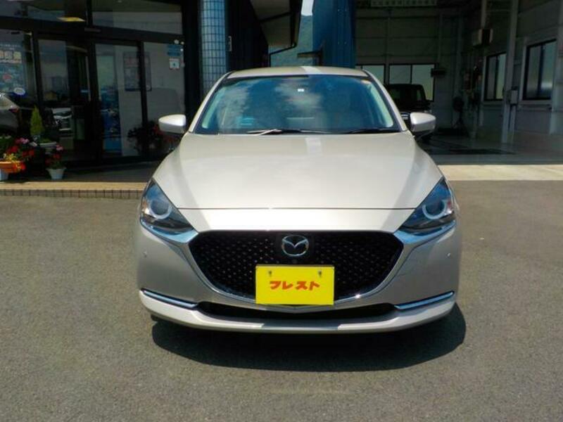 MAZDA2