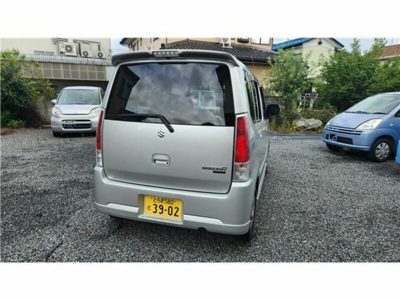 WAGON R