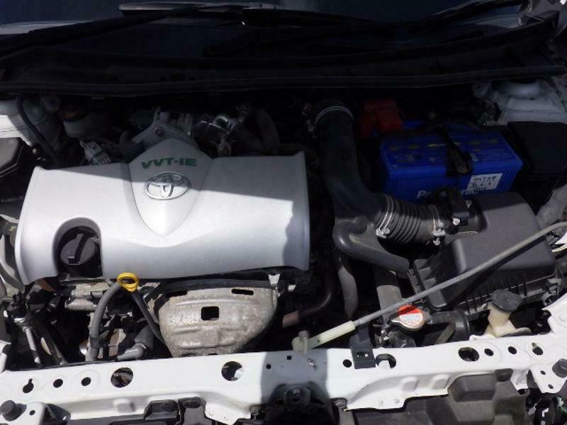 COROLLA AXIO