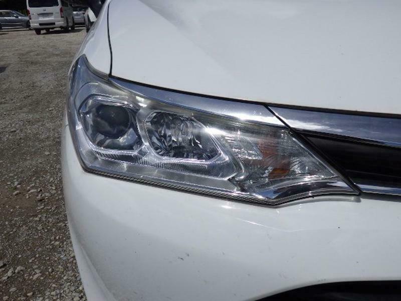 COROLLA AXIO