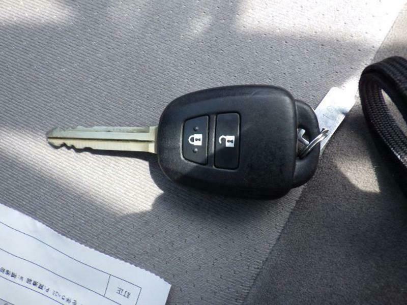 COROLLA AXIO