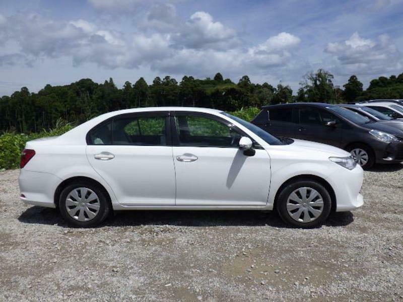 COROLLA AXIO