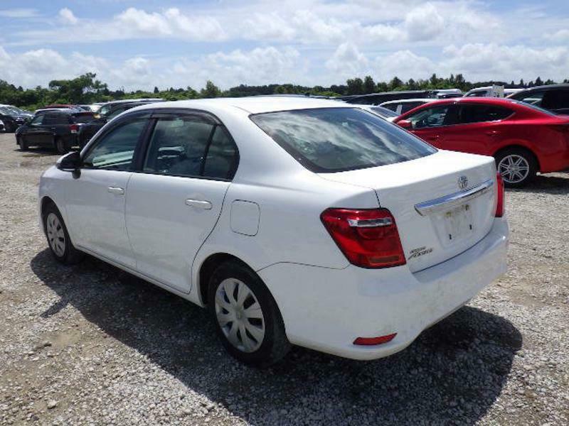 COROLLA AXIO