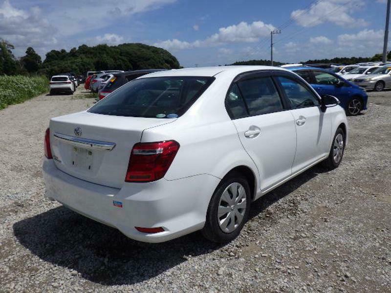 COROLLA AXIO