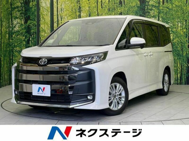 TOYOTA NOAH