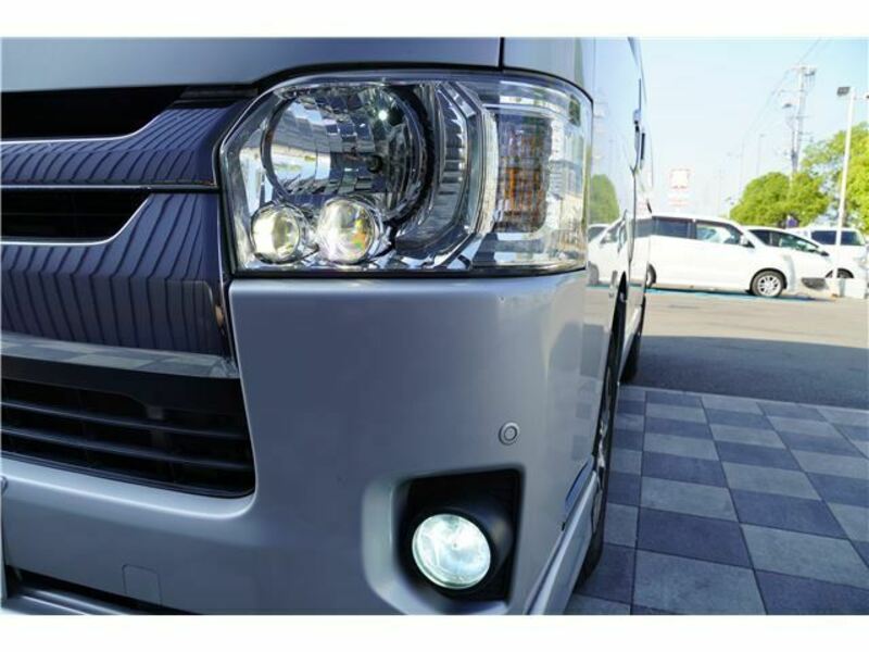HIACE VAN