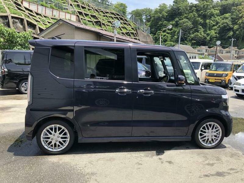 N BOX CUSTOM