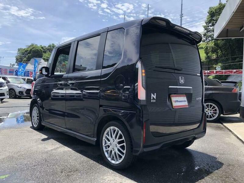 N BOX CUSTOM