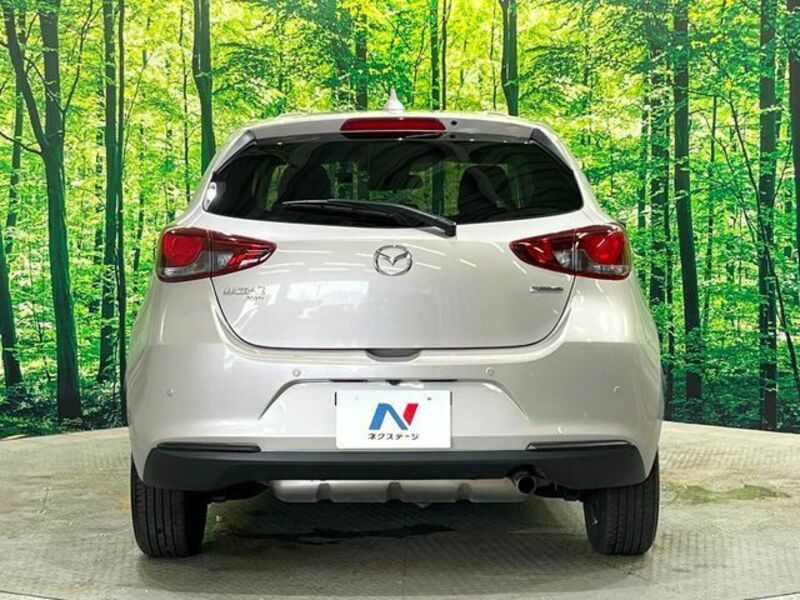 MAZDA2