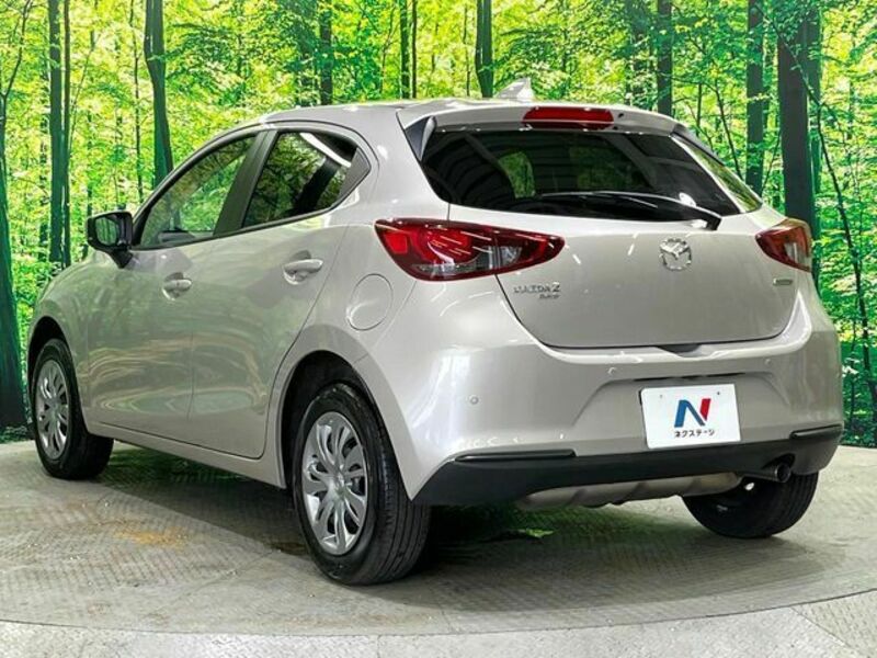 MAZDA2