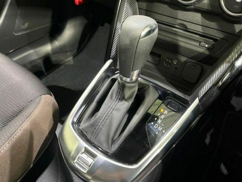 MAZDA2