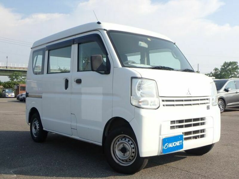 MITSUBISHI MINICAB VAN
