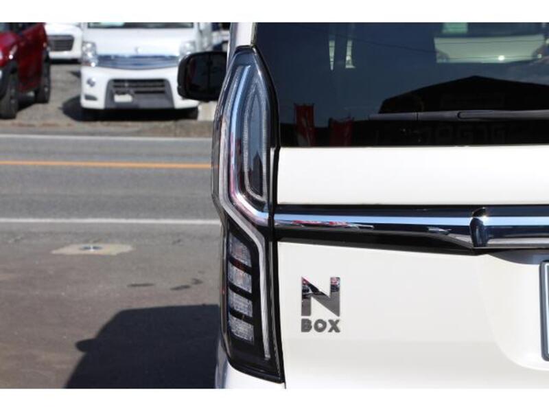 N BOX CUSTOM