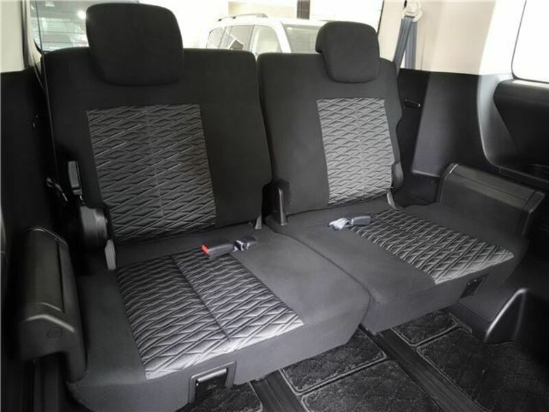 DELICA D5