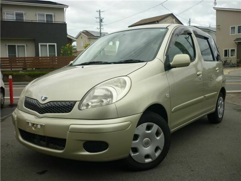 TOYOTA FUN CARGO
